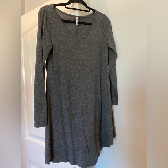 Grey Tunic Dress. V-Neck. Medium - Picture 1 of 3